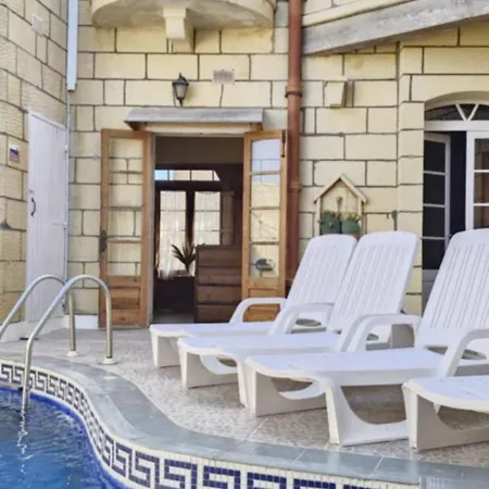 فيلة Sunset Castle House With Pool