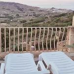 Sunset Castle House With Pool Villa Xaghra