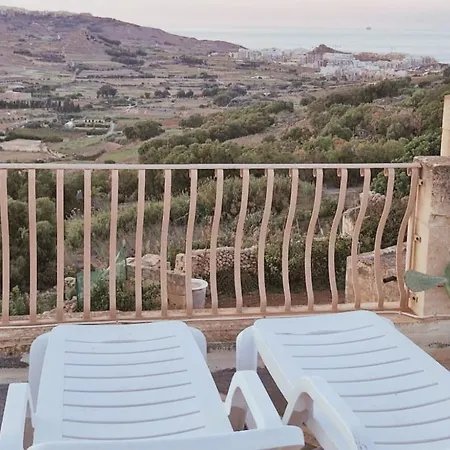 Sunset Castle House With Pool וילה Xagħra
