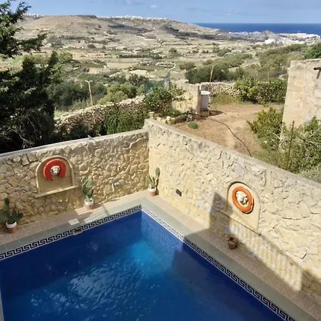 Sunset Castle House With Pool וילה Xagħra