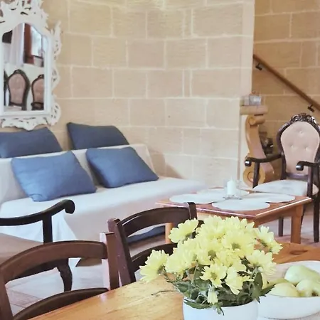 Sunset Castle House With Pool *