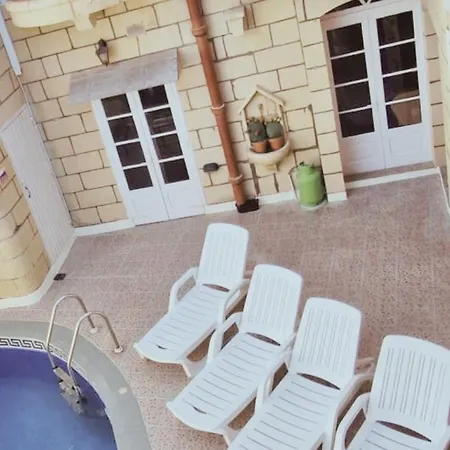 Sunset Castle House With Pool וילה *