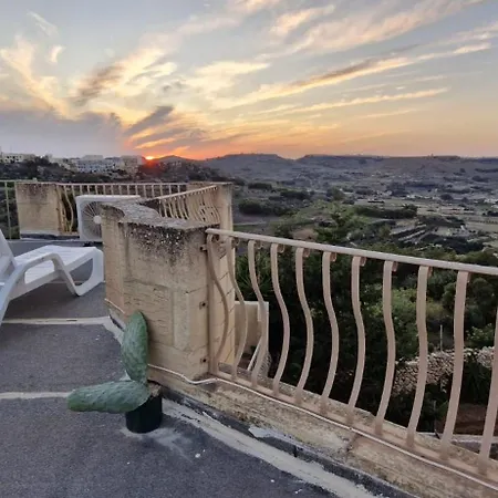 וילה Sunset Castle House With Pool