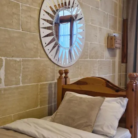 Sunset Castle House With Pool Xaghra